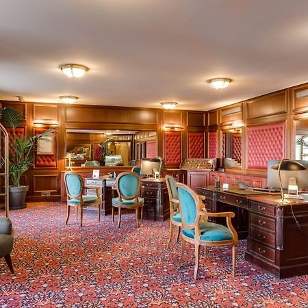 르 팰리스 드 멘톤 호텔 망통생베르나드 외부 사진 The hotel's lobby