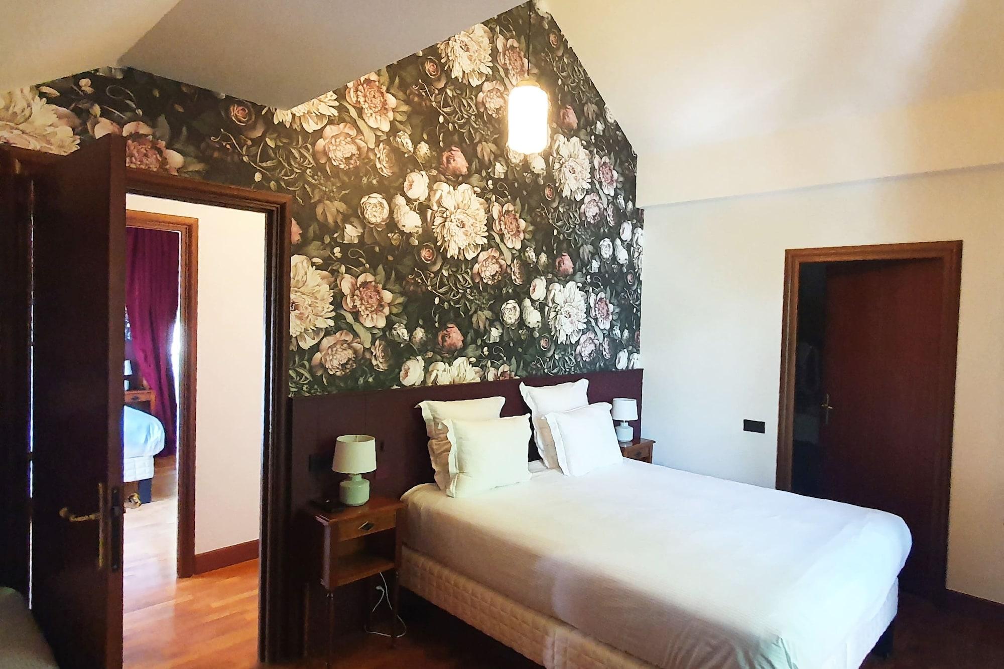 르 팰리스 드 멘톤 호텔 망통생베르나드 외부 사진 A bedroom at the hotel