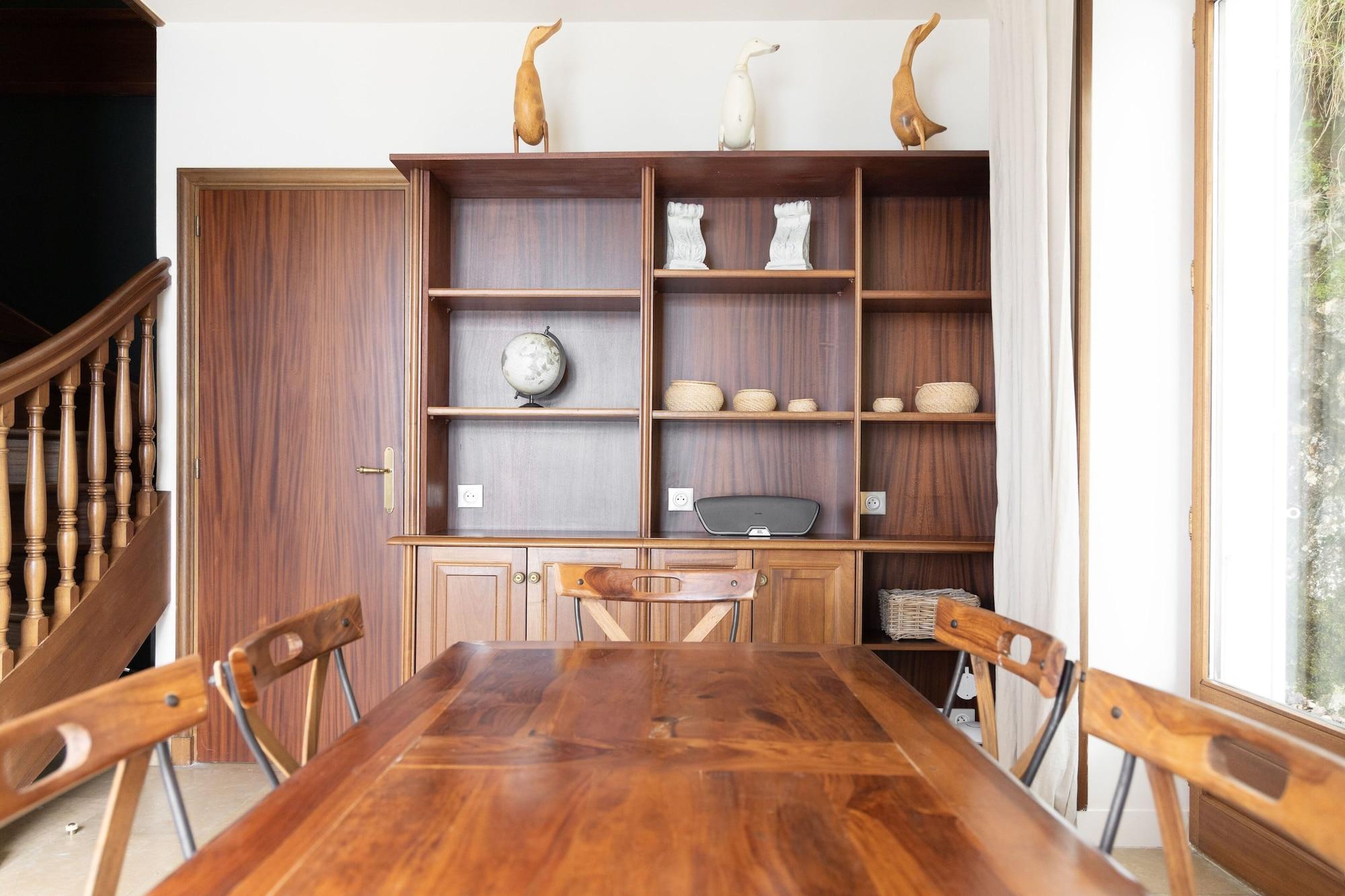 르 팰리스 드 멘톤 호텔 망통생베르나드 외부 사진 The interior of the house